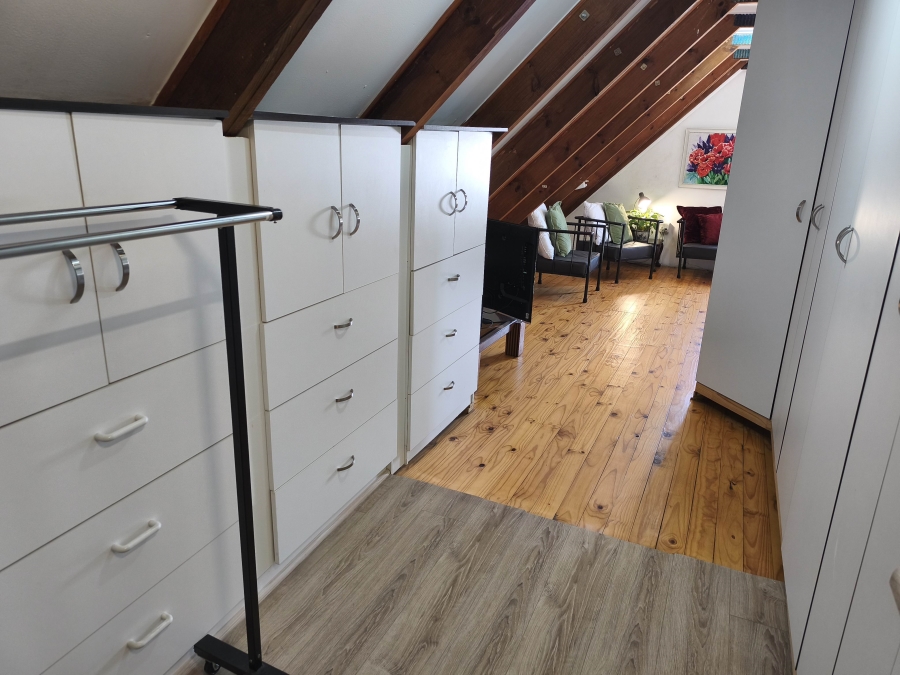 5 Bedroom Property for Sale in Perlemoenbaai Western Cape